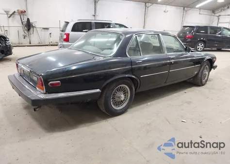 1984 Jaguar Xj6 Vanden Plas z USA, uszkodzony, nr VIN SAJAY1343EC381772